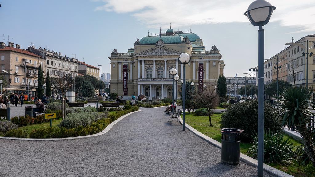 Deluxe 4 Star Studio Apartment Rijeka Exterior photo
